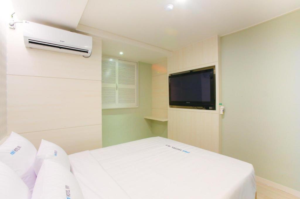 Mini Hotel Ivy Σουγόν Εξωτερικό φωτογραφία