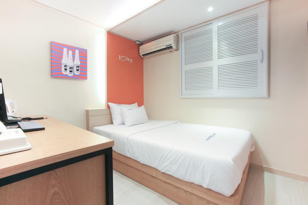 Mini Hotel Ivy Σουγόν Εξωτερικό φωτογραφία